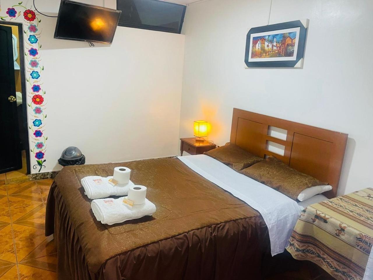 Hotel Huaraz エクステリア 写真