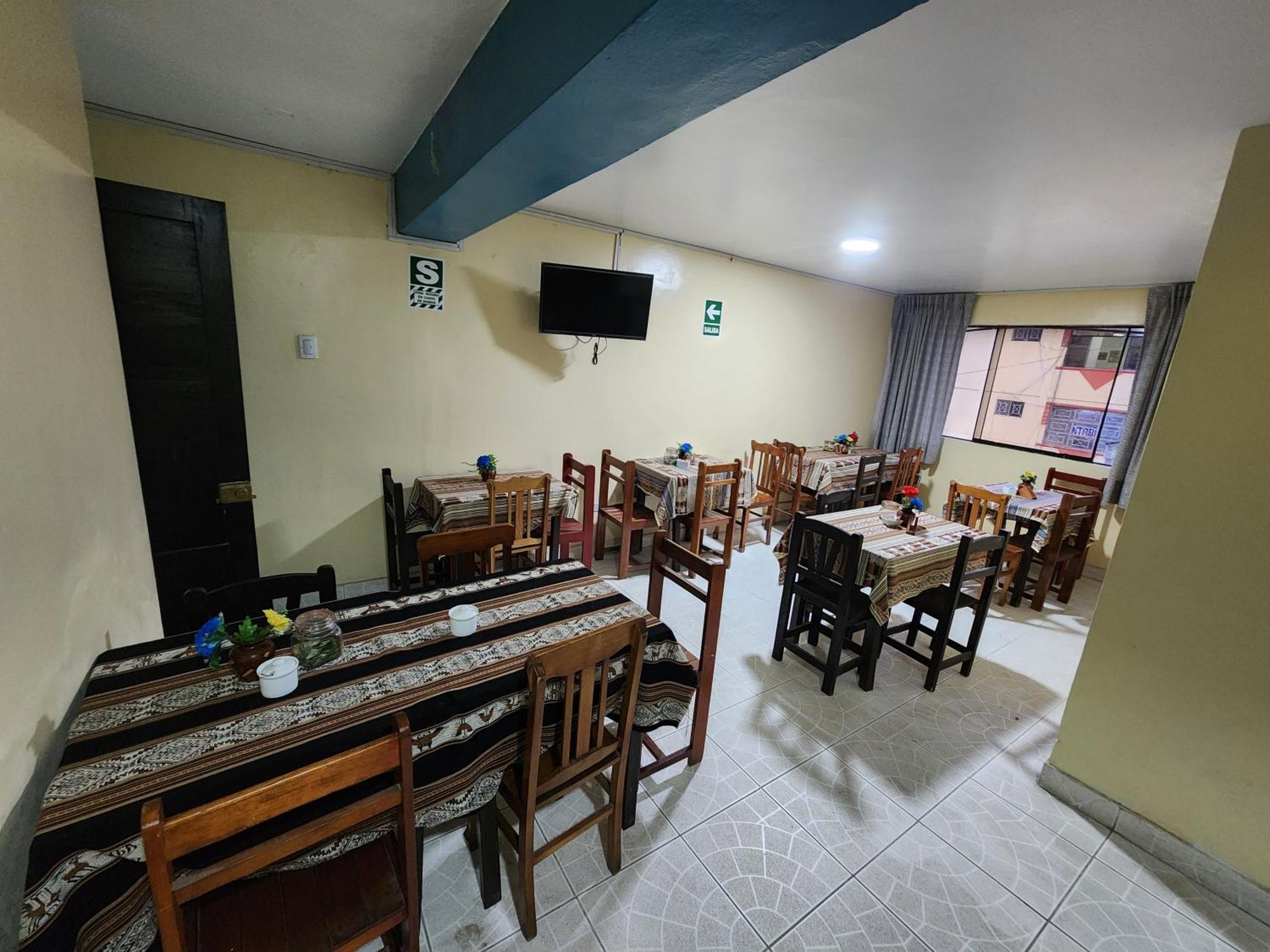 Hotel Huaraz エクステリア 写真