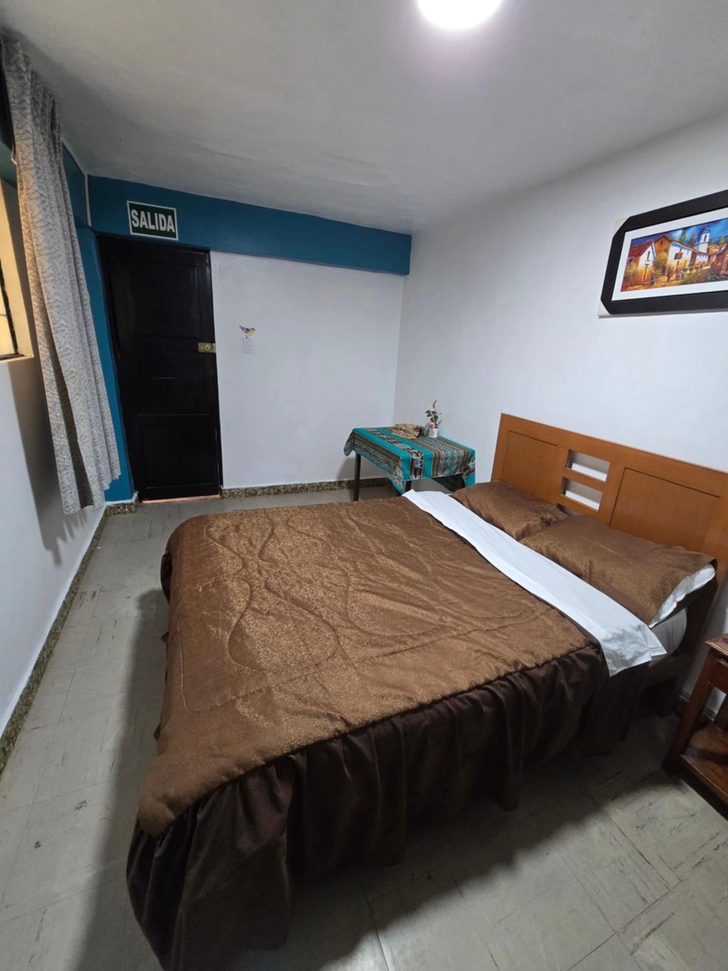 Hotel Huaraz エクステリア 写真